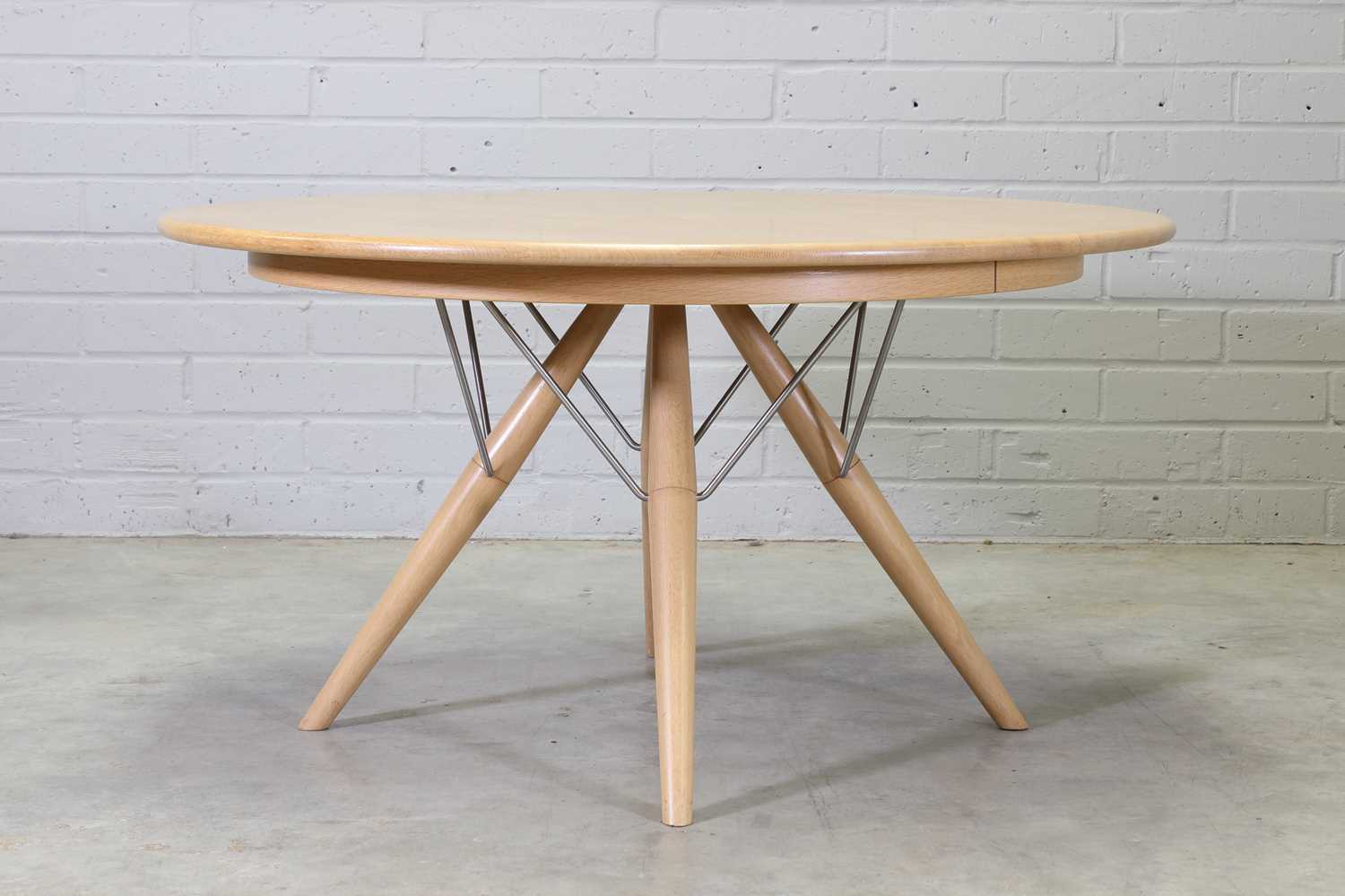 Lot 524 - A Danish oak 'PP75' dining table