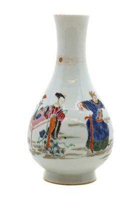 Lot 188 - A Chinese famille rose vase