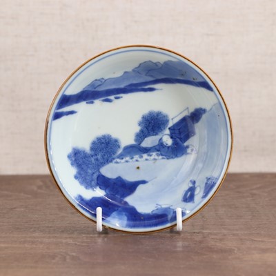 Lot 30 - A Chinese blue and white saucer