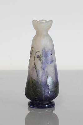 Lot 112 - A Daum 'Violets' cameo glass vase