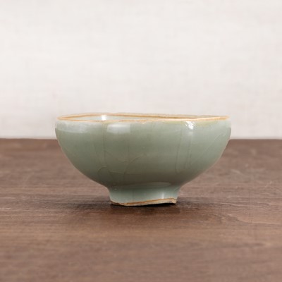 Lot 15 - A Chinese Longquan ware tea bowl