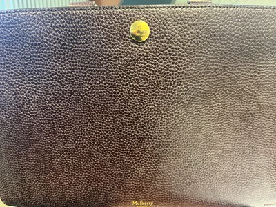 Lot 332 - A Mulberry oxblood Chester bag