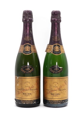 Lot 24 - Veuve Clicquot, Reims, Ponsardin, 1983 (2)