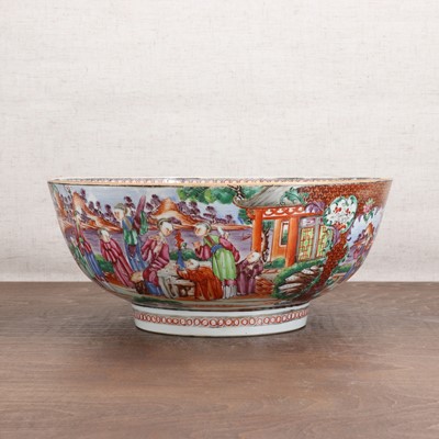 Lot 114 - A Chinese export famille rose punchbowl