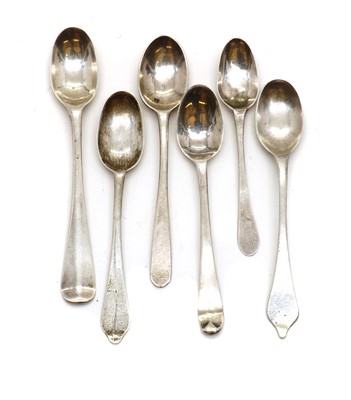 Lot 17 - A group of six silver snuff or condiment spoons