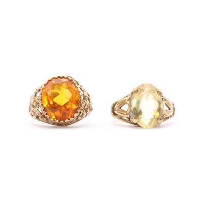 Lot 192 - Two 9ct gold single stone rings