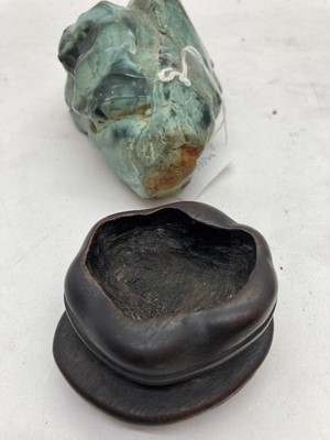 Lot 43 - A collection of Chinese hardstone and soapstone carvings