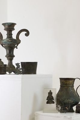 Lot 553 - A group of six metalware items