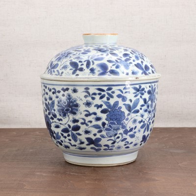 Lot 70 - A Chinese blue and white jar and cover