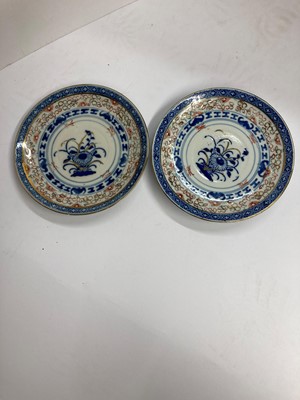 Lot 80 - A collection of Chinese and Japanese porcelain