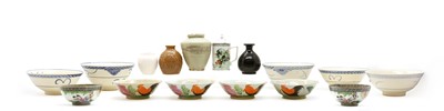 Lot 84 - A group of Chinese and Japanese porcelain