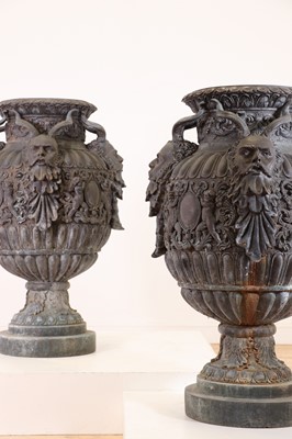 Lot 677 - A pair of Renaissance-style urns