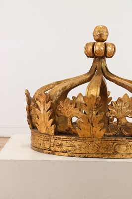 Lot 34 - A large carved and giltwood architectural crown