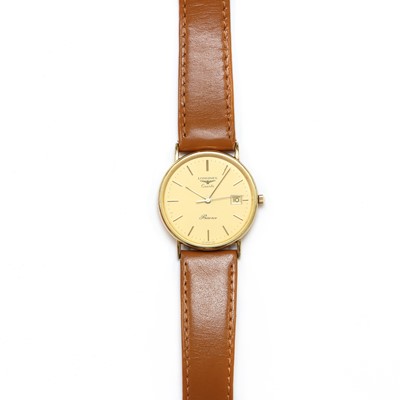 Lot 294 - A 9ct gold Longines Présence quartz strap watch