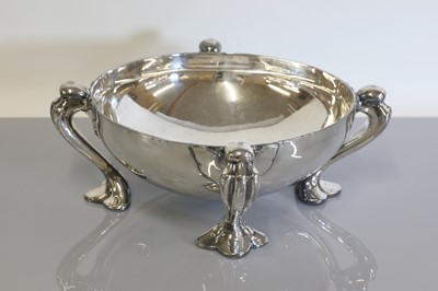 Lot 118 - A Liberty & Co. Tudric pewter bowl