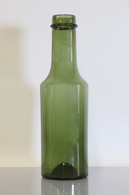 Lot 488 - A Finnish Iittala 'Model 2507' bottle vase