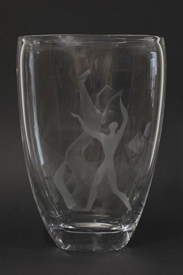 Lot 487 - A Swedish Kosta 'Hästdressyr' or 'Manége' glass vase
