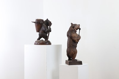 Lot 633 - Two Black Forest carved wood bears