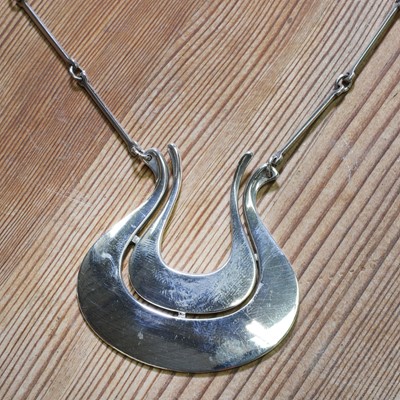 Lot 260 - A Norwegian modernist sterling silver pendant
