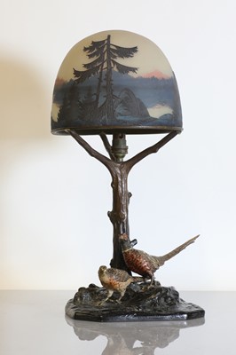 Lot 113 - A Muller Frères cameo glass lampshade