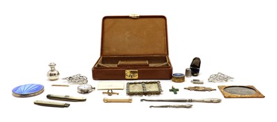 Lot 41 - A collection of silver items