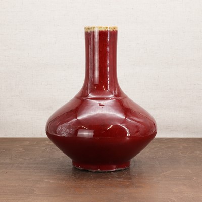 Lot 142 - A Chinese flambé vase