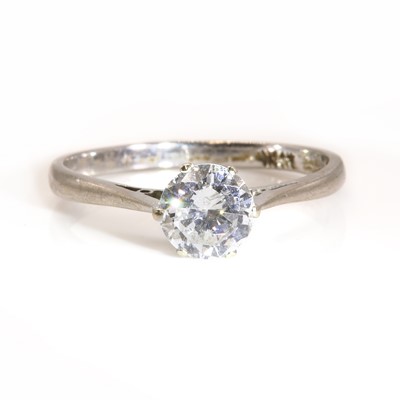 Lot 375 - A 14ct white gold single stone diamond ring