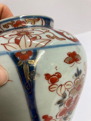 Lot 92 - A group of Japanese porcelain