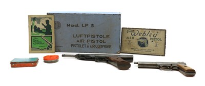 Lot 324 - A Webley Mark I air pistol