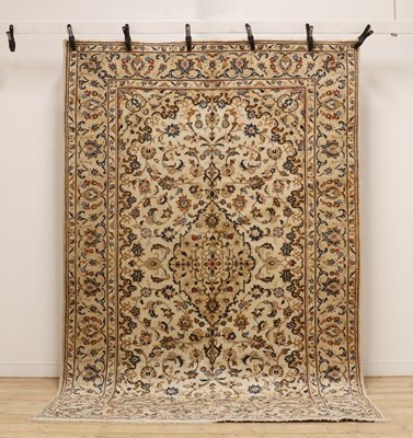 Lot 379 - A Kashan carpet