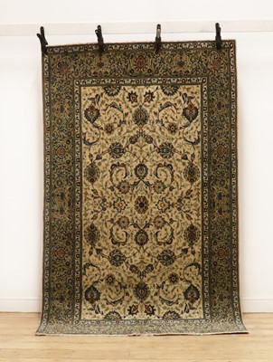 Lot 374 - A Kashan rug