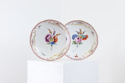 Lot 569 - A pair of Meissen porcelain dishes