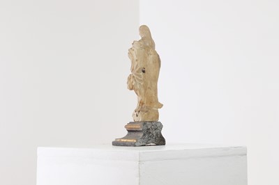 Lot 92 - An alabaster figure of the Immaculate Virgin