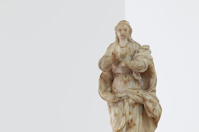 Lot 92 - An alabaster figure of the Immaculate Virgin