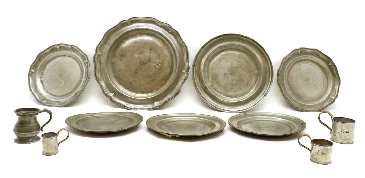 Lot 183 A collection of pewter items