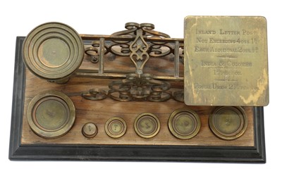 Lot 199 - A set of Edwardian postal scales