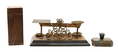 Lot 199 - A set of Edwardian postal scales