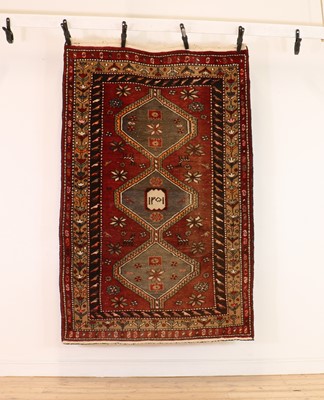 Lot 271 - A hand knotted Hamadan rug