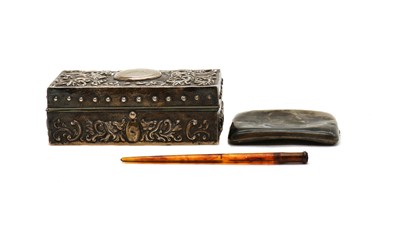 Lot 36 - A Victorian silver cigarette box