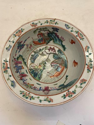 Lot 48 - A Chinese famille rose basin