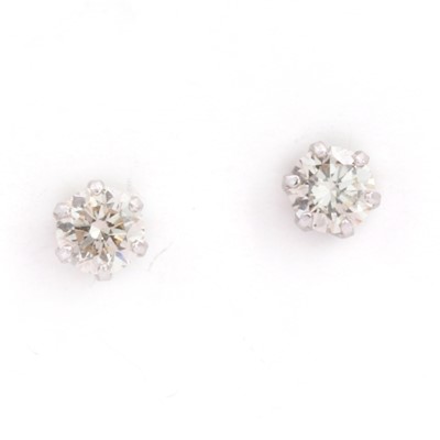 Lot 53 - A pair of platinum diamond stud earrings