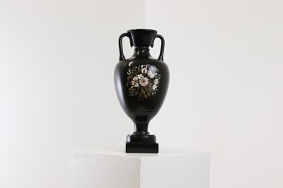 Lot 248 - An Ashford black marble urn