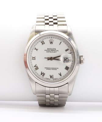 Lot 539 - A gentlemen's stainless steel Rolex Oyster Perpetual Datejust mechanical bracelet watch