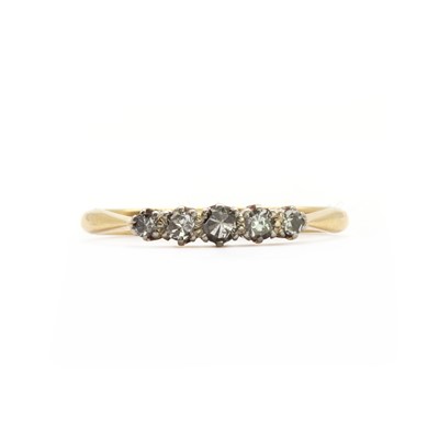 Lot 45 - A gold five stone diamond ring