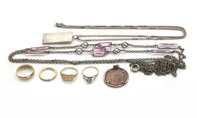 Lot 326 - A collection of gold jewellery