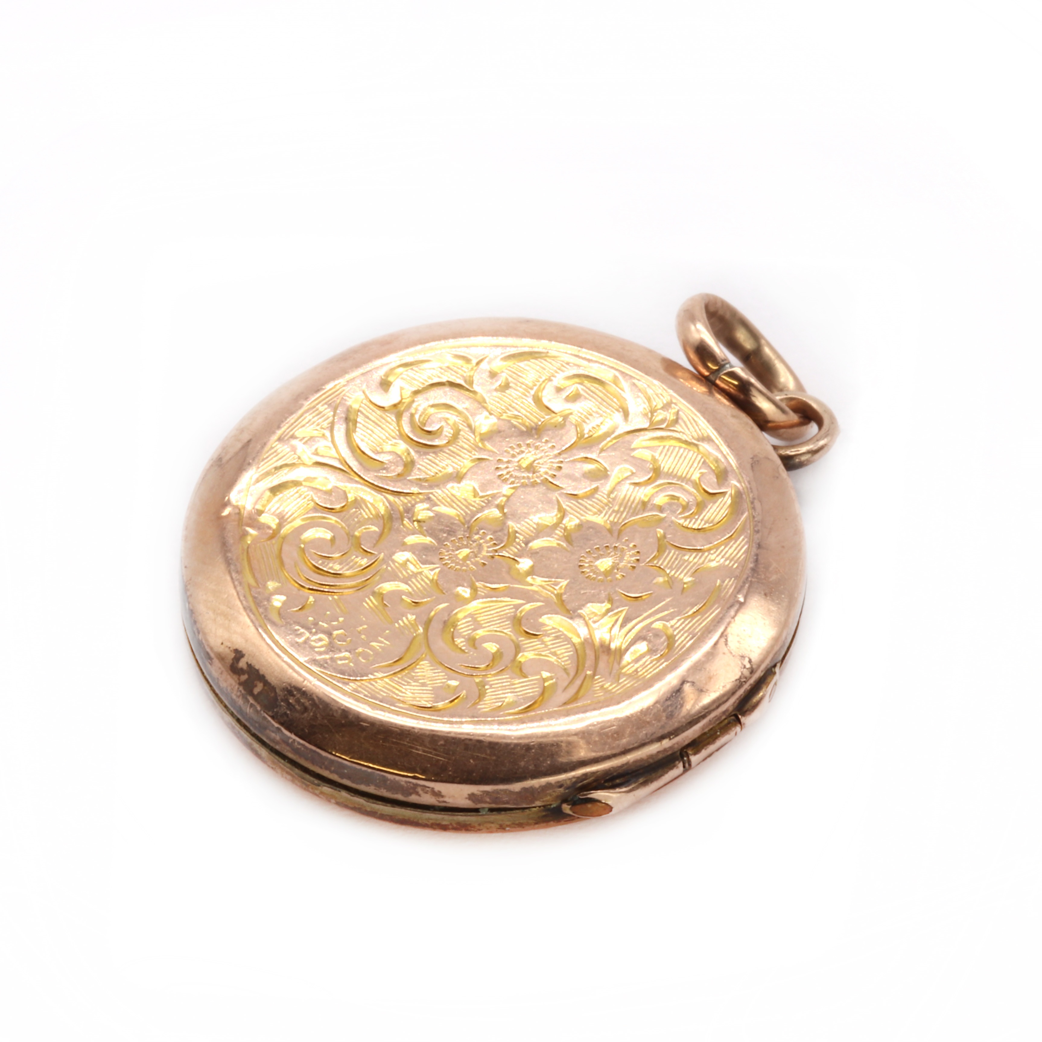 Lot 192 - Three 9ct gold rings,