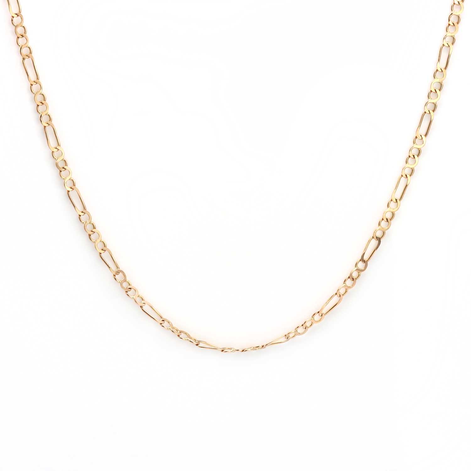 Lot 180 - A 9ct gold figure of eight figaro link chain,
