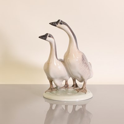 Lot 184 - A Royal Copenhagen porcelain figure group of Chinese geese by Peter Herold