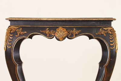 Lot 602 - A black japanned and gilt centre table