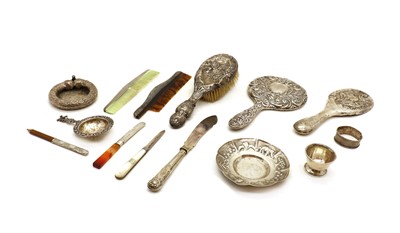 Lot 79 - A collection of silver items